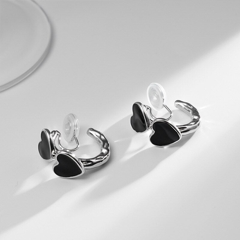 RETRO BLACK HEART SHAPED BRASS COIL CLIP ON EARRINGS
