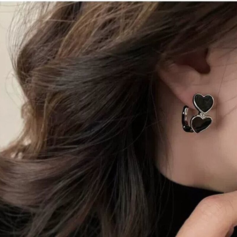 RETRO BLACK HEART SHAPED BRASS COIL CLIP ON EARRINGS