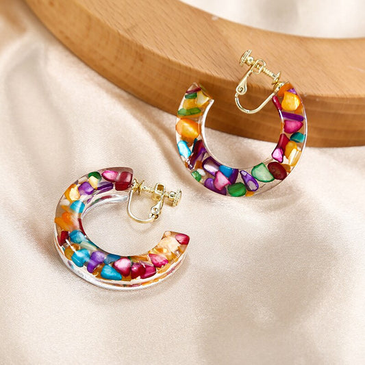 VINTAGE RESIN SHELL GRAVEL HOOP CLIP ON EARRINGS