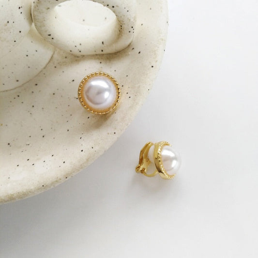 ROUND PEARL CLIP ON EARRINGS